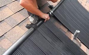 ﻿Montage capteurs solaires sur toiture
